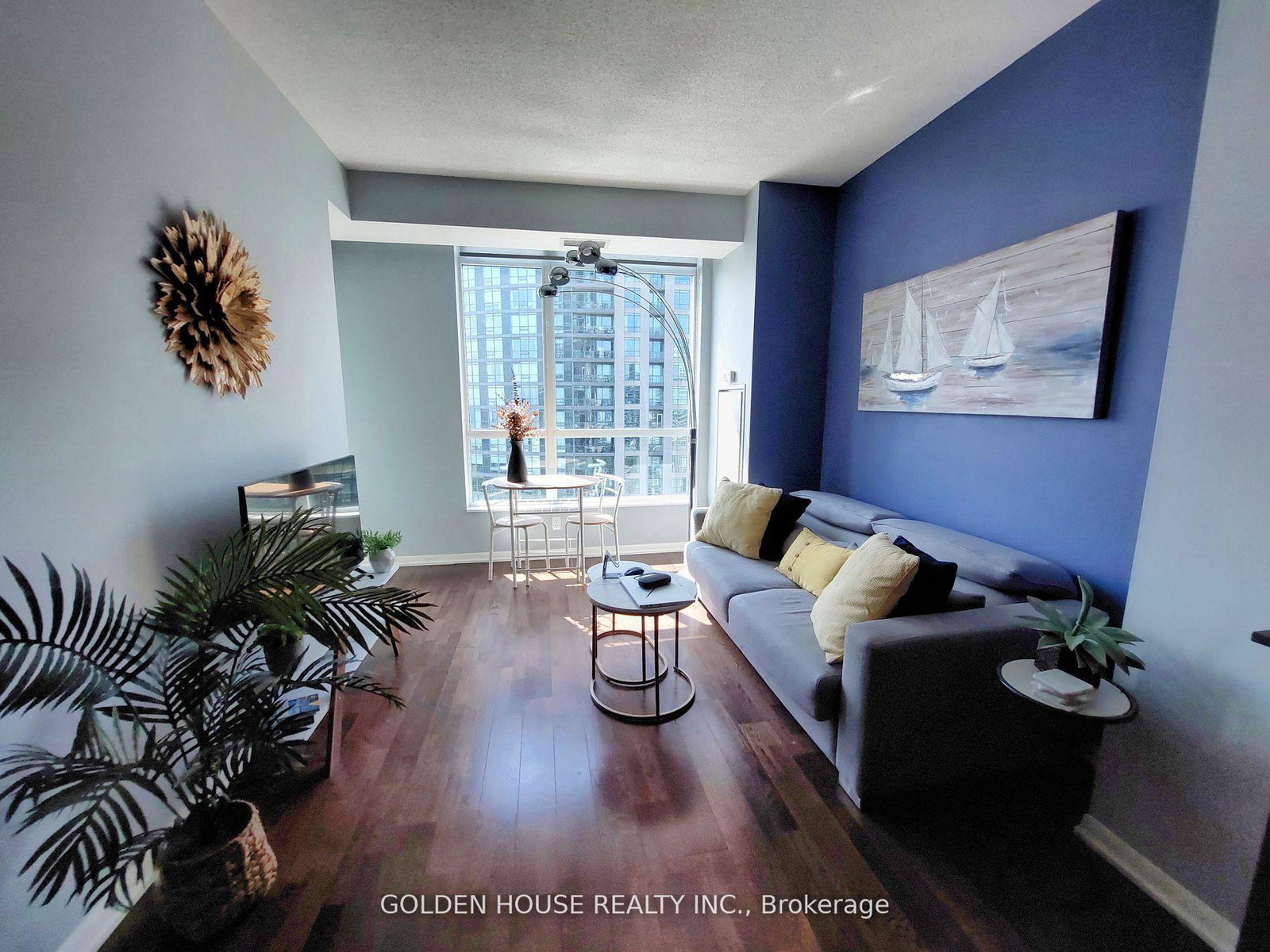 215-fort-york-boulevard-toronto-ontario-c12968540
