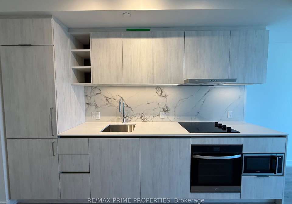 8-wellesley-street-w-toronto-ontario-c12968606