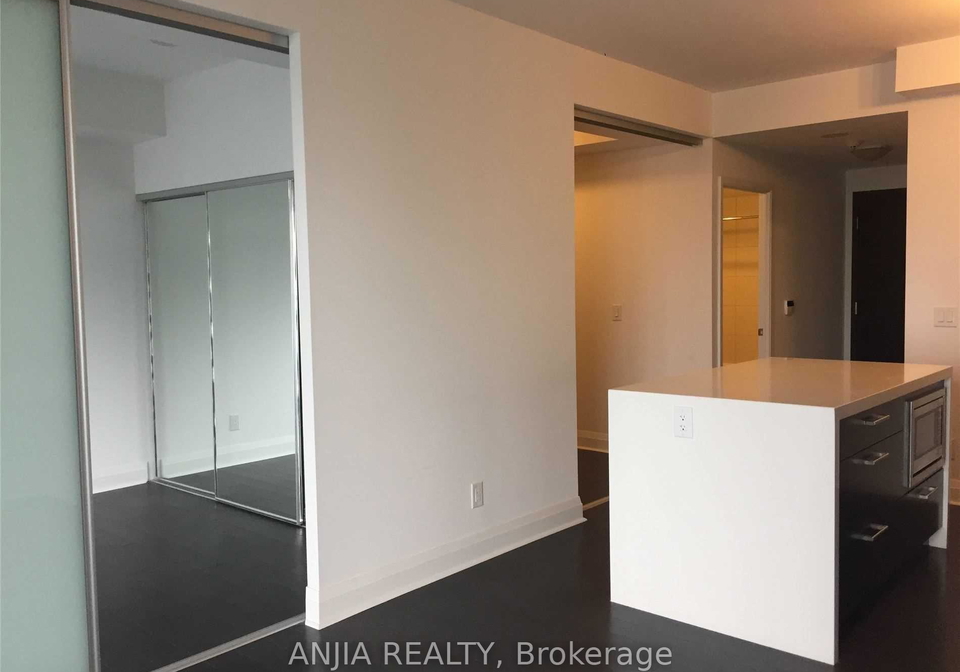 1080-bay-street-toronto-ontario-c12968612