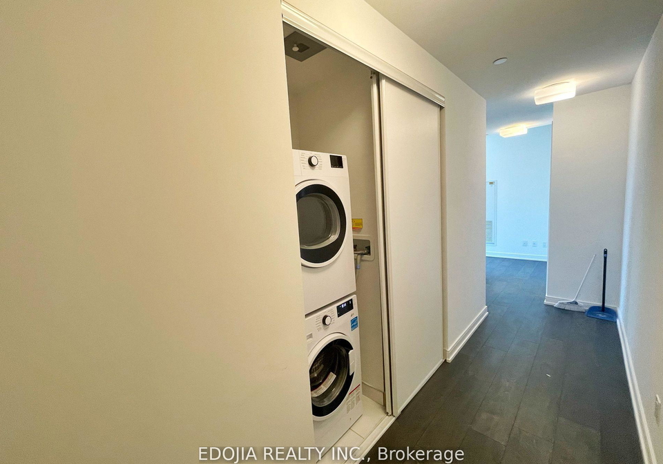 3-gloucester-street-toronto-ontario-c12968754