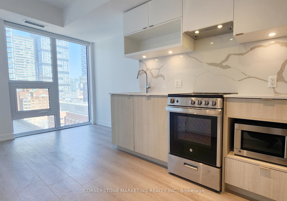 100-queen-street-e-toronto-ontario-c12968998
