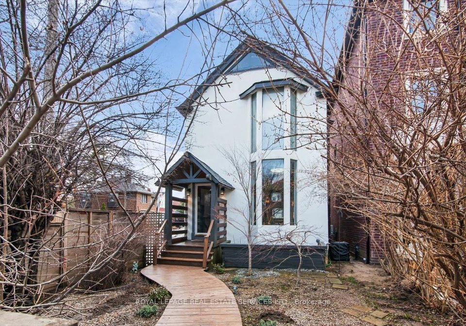 239-heath-street-e-toronto-ontario-c12969520