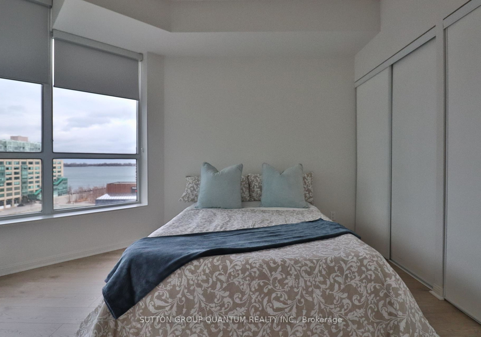 228-queens-quay-w-toronto-ontario-c12969582