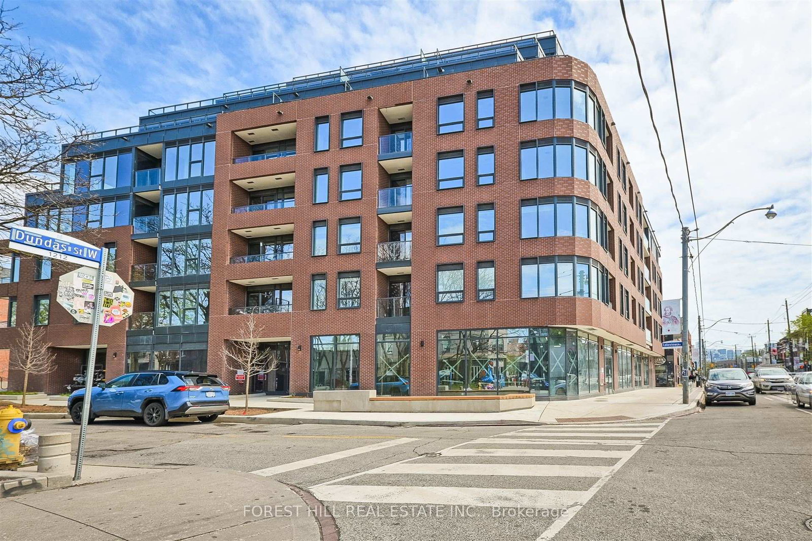 5-lakeview-avenue-toronto-ontario-c12969758