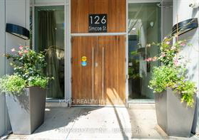 126-simcoe-street-toronto-ontario-c12970190