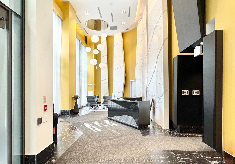 135-lower-sherbourne-street-toronto-ontario-c12970458