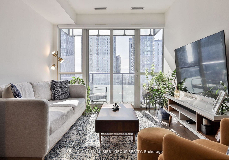 560-front-street-w-toronto-ontario-c12970518
