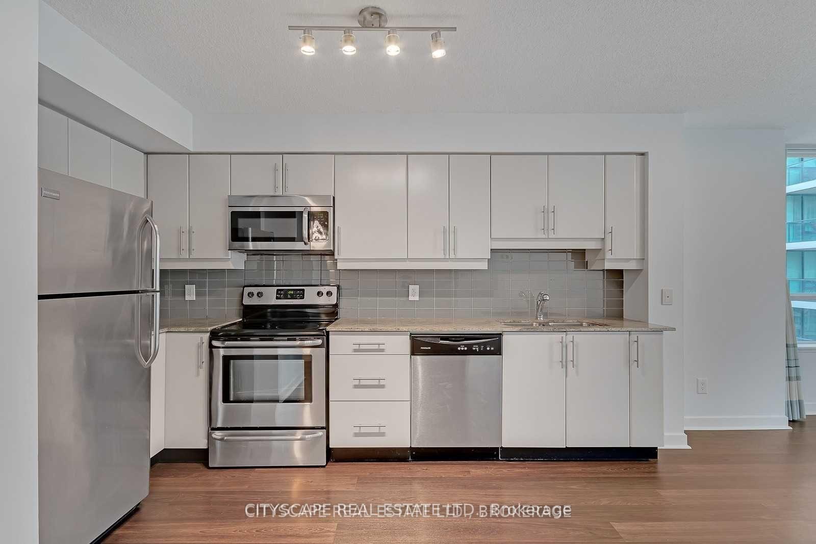 33-bay-street-toronto-ontario-c12970704