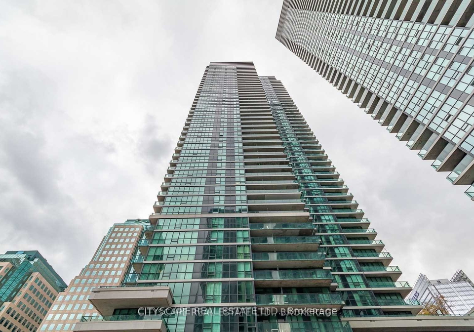 33-bay-street-toronto-ontario-c12970704