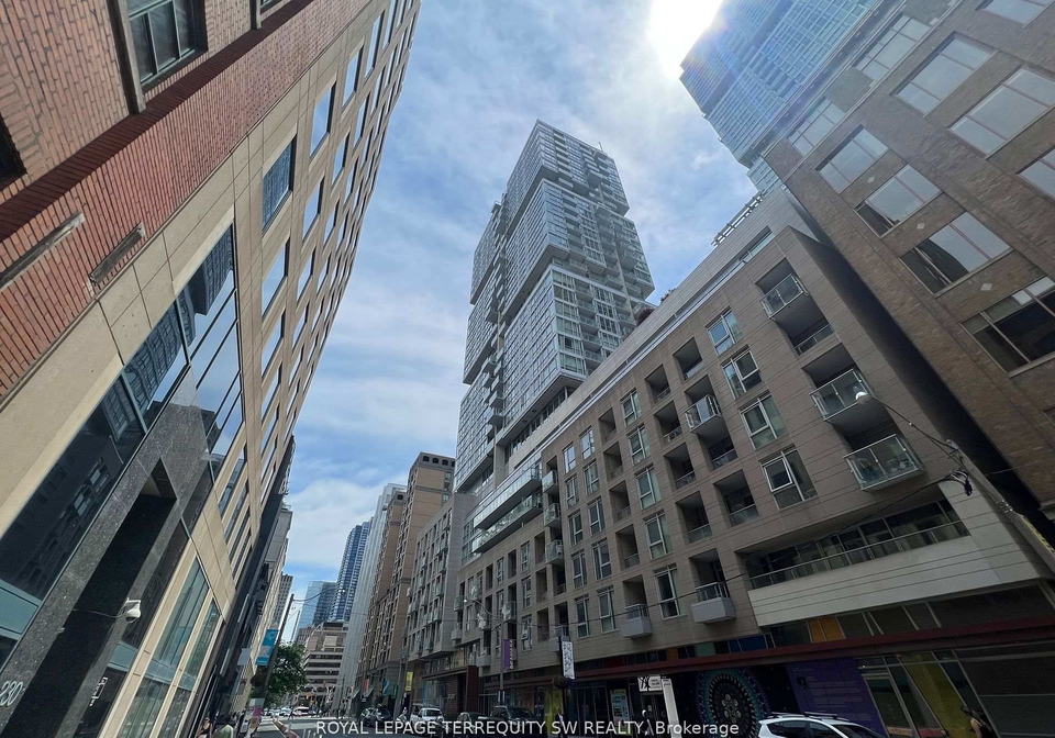 199-richmond-street-w-toronto-ontario-c12970952