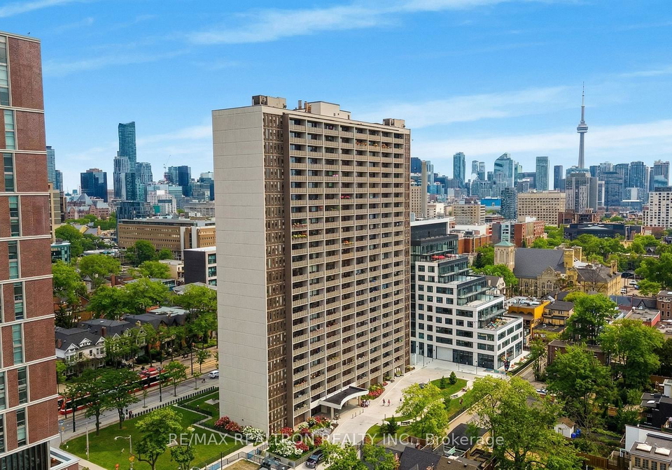 666-spadina-avenue-toronto-ontario-c12971000