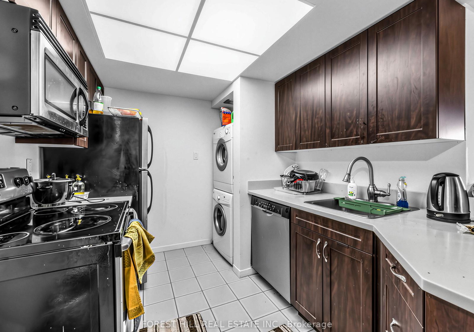 1001-bay-street-toronto-ontario-c12971156