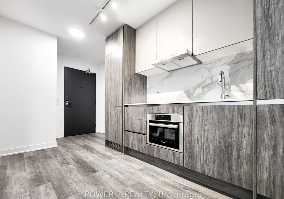 180-front-street-e-toronto-ontario-c12971586