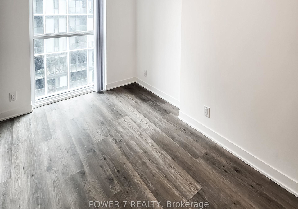180-front-street-e-toronto-ontario-c12971586