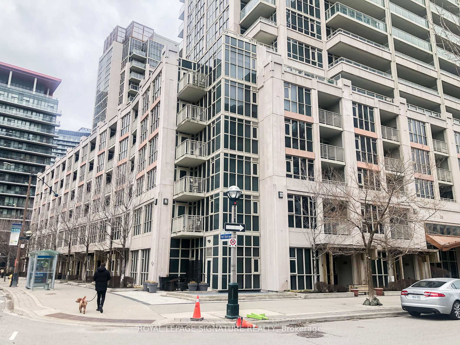 187-fort-york-boulevard-w-toronto-ontario-c12971724