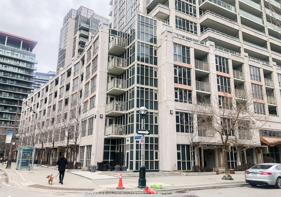 187-fort-york-boulevard-w-toronto-ontario-c12971724