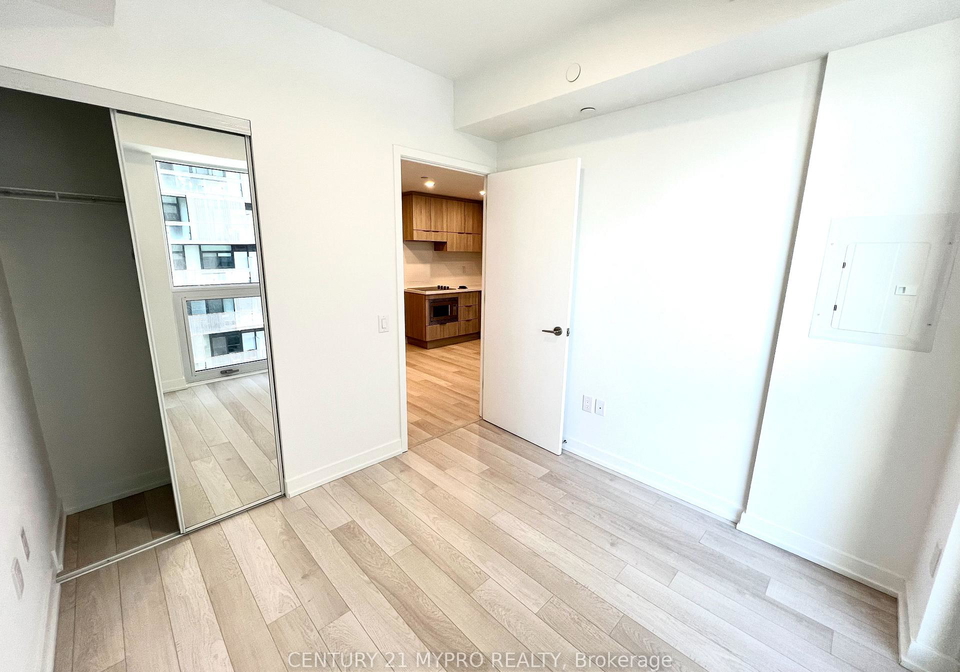 39-roehampton-avenue-e-toronto-ontario-c12971796
