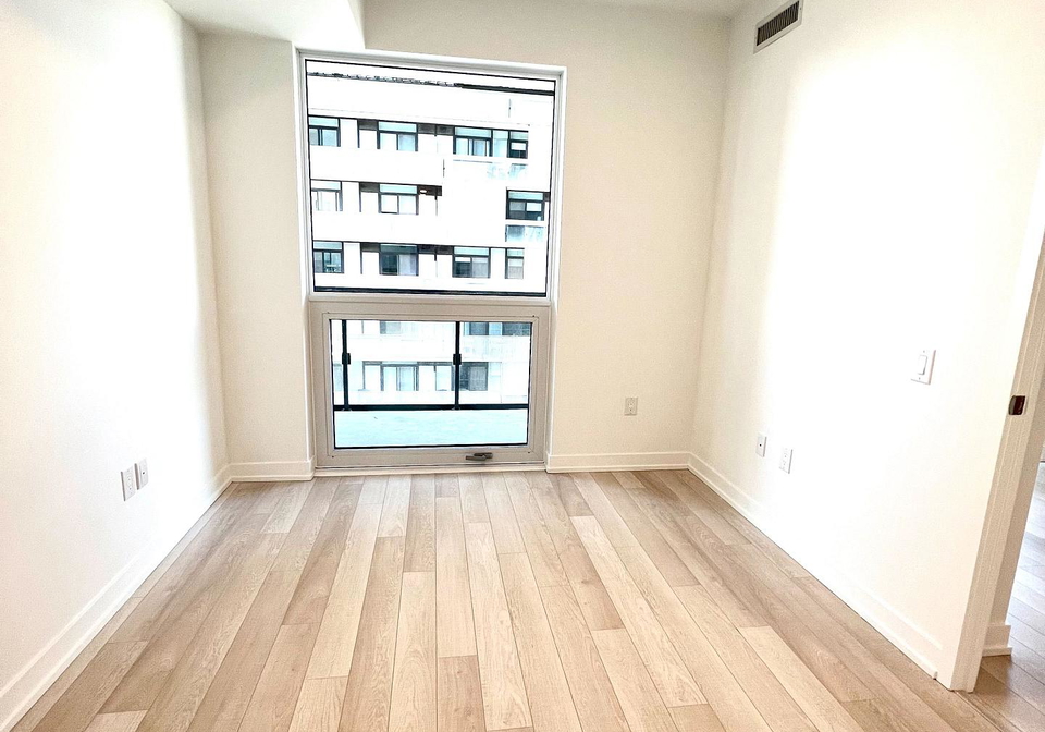 39-roehampton-avenue-e-toronto-ontario-c12971796