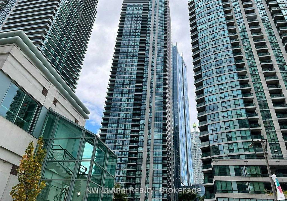 16-harbour-street-toronto-ontario-c12971802