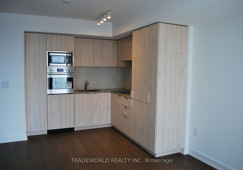 11-wellesley-street-w-toronto-ontario-c12971812