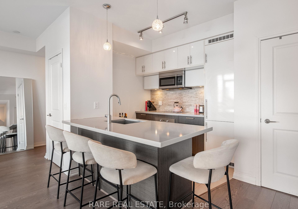 8-mercer-street-toronto-ontario-c12972038