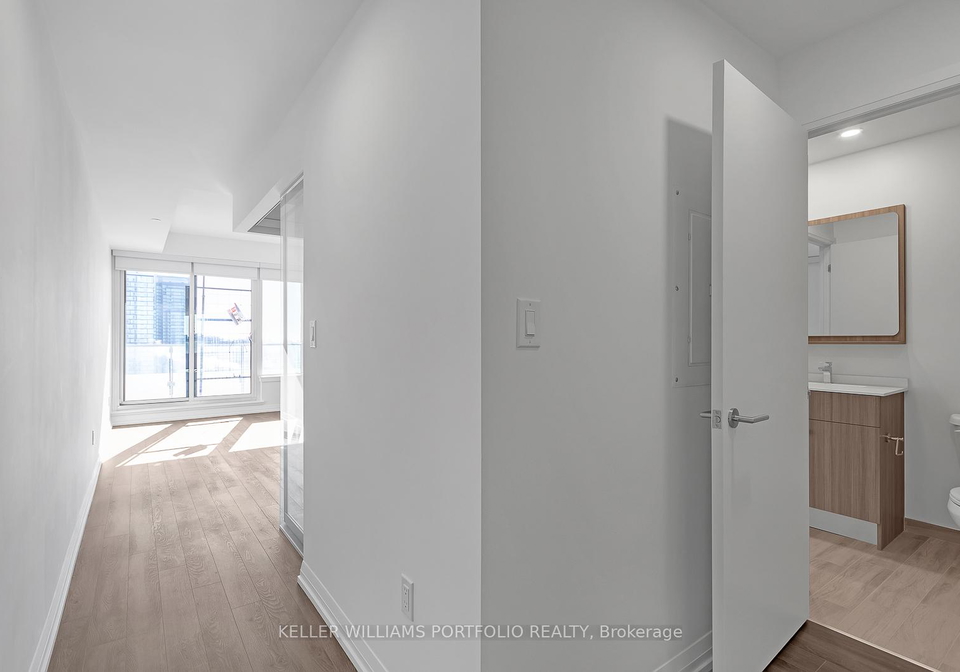 75-canterbury-place-toronto-ontario-c12972112