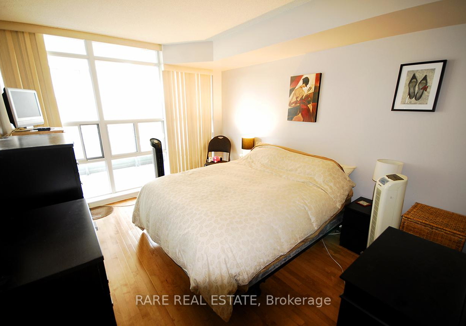 736-spadina-avenue-toronto-ontario-c12972238