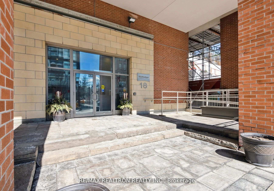 18-merton-street-toronto-ontario-c12972332