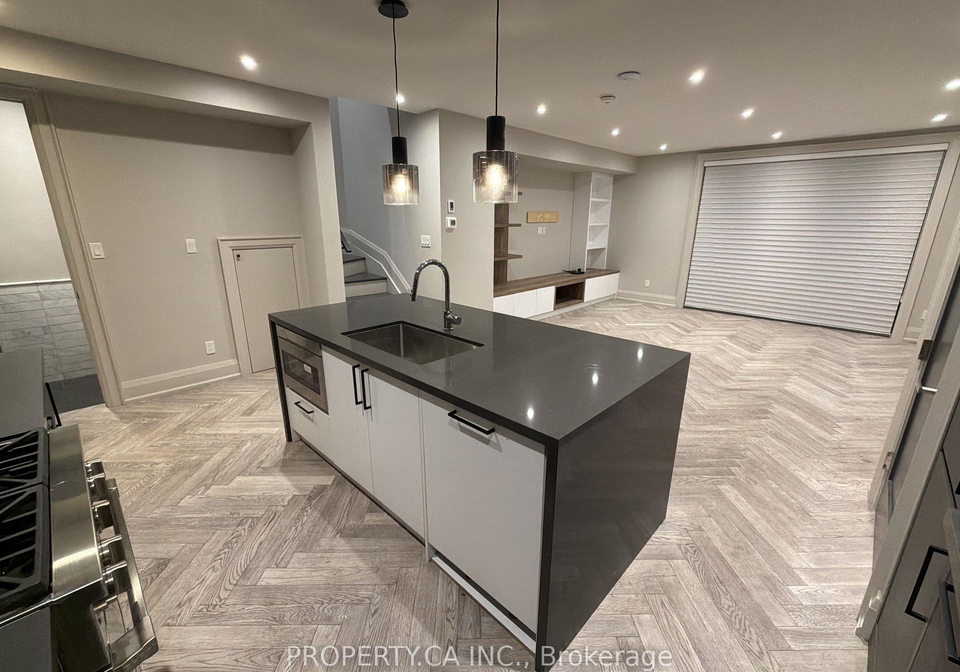 47-madison-avenue-toronto-ontario-c12972454
