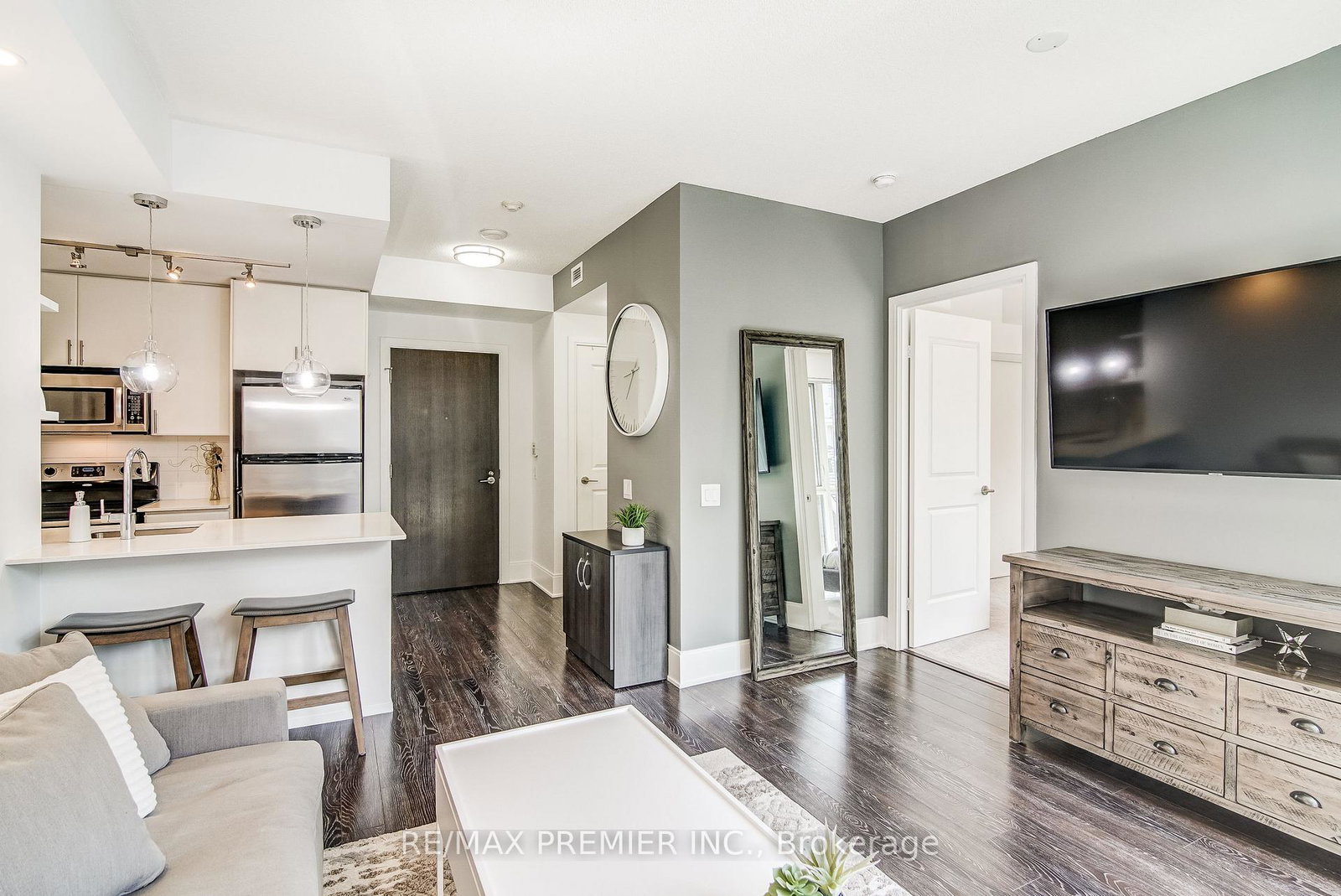 560-front-street-w-toronto-ontario-c12972686