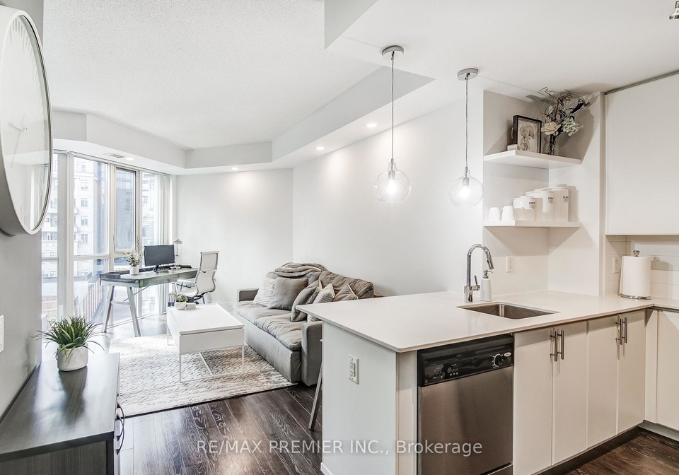 560-front-street-w-toronto-ontario-c12972686