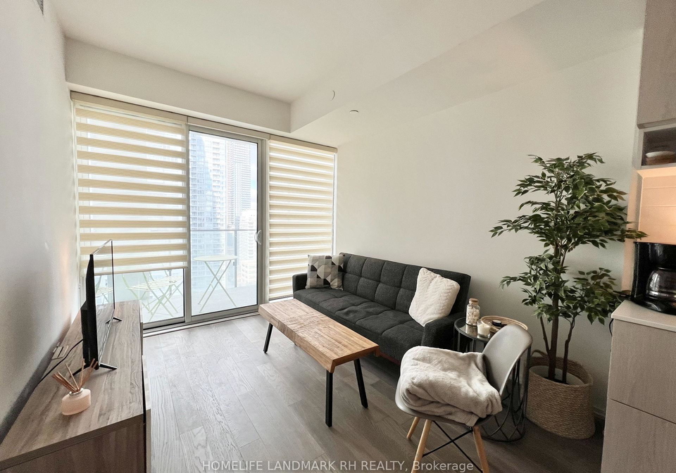 5-soudan-avenue-toronto-ontario-c12972716