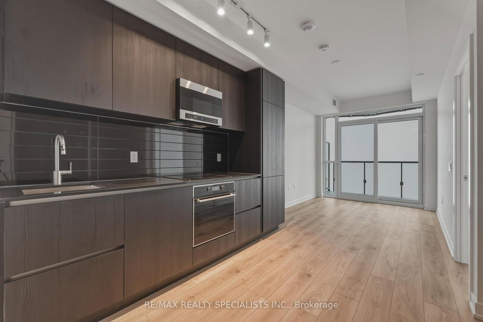 110-broadway-avenue-toronto-ontario-c12972770