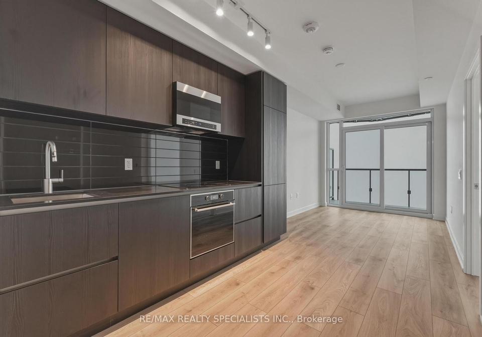 110-broadway-avenue-toronto-ontario-c12972770