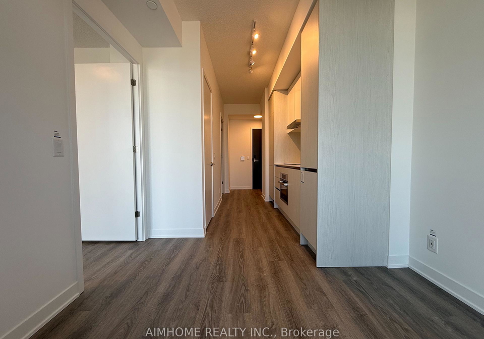 180-front-street-e-toronto-ontario-c12972810