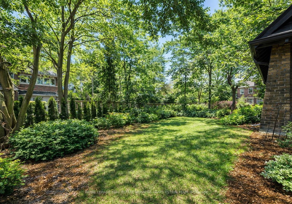 112-douglas-drive-toronto-ontario-c12973022