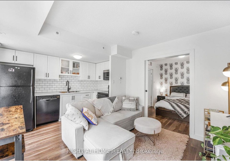50-western-battery-road-toronto-ontario-c12973148