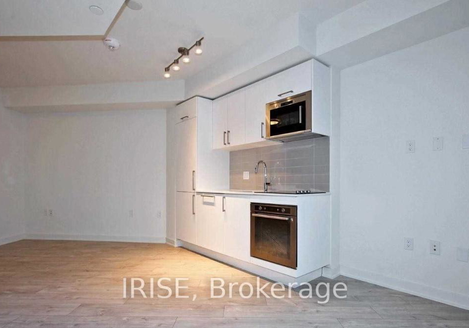 27-bathurst-street-toronto-ontario-c12973832