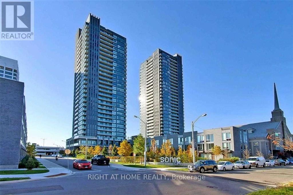 2-sonic-way-east-york-ontario-c12974154