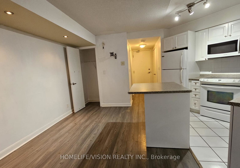 600-fleet-street-toronto-ontario-c12974658