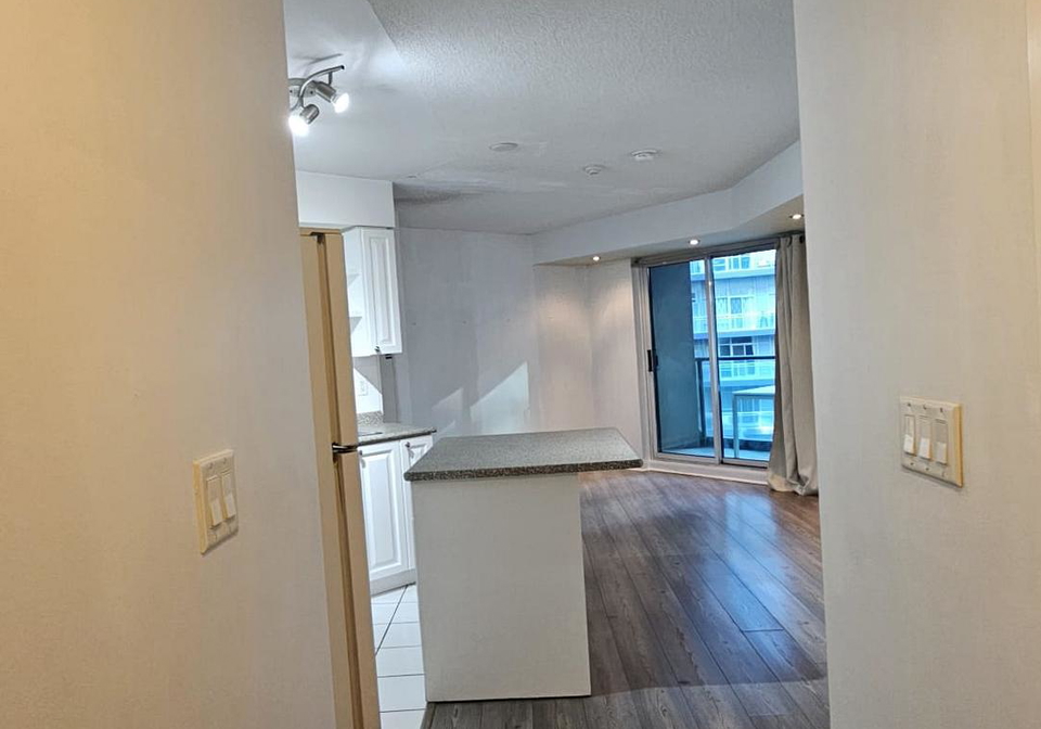600-fleet-street-toronto-ontario-c12974658