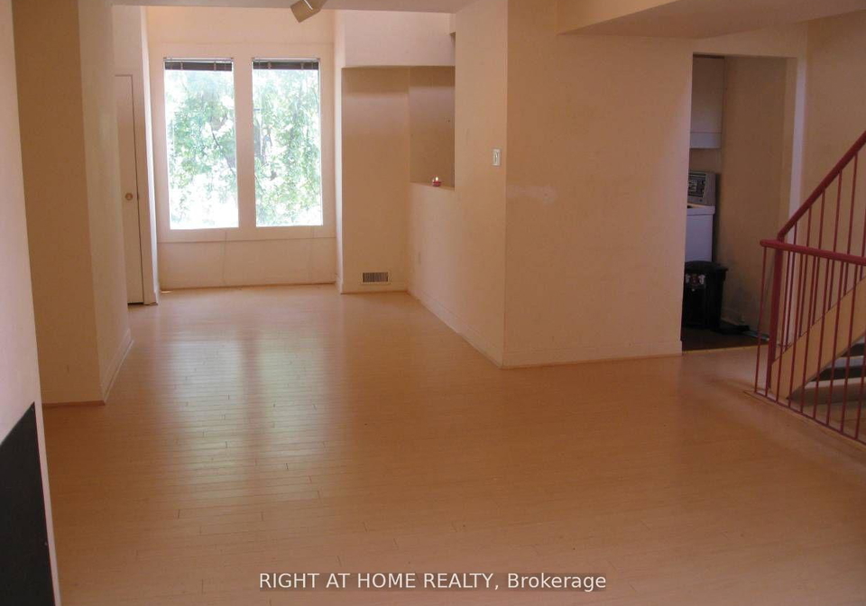 210-mccaul-street-toronto-ontario-c12974664