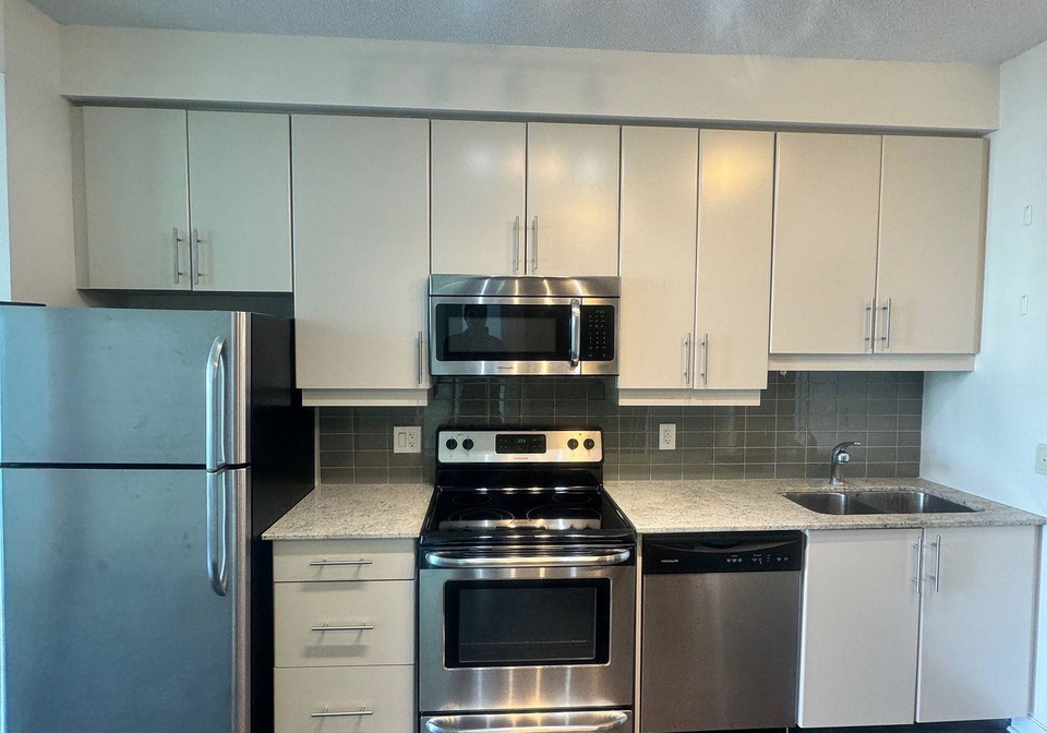 33-bay-street-toronto-ontario-c12974690