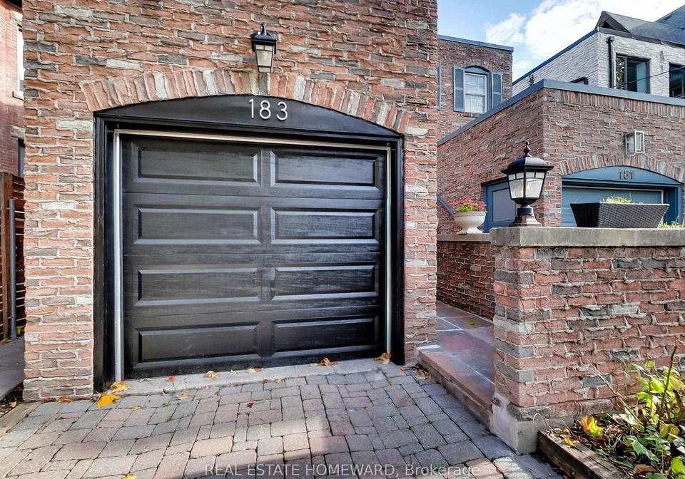 183-madison-avenue-toronto-ontario-c12974732