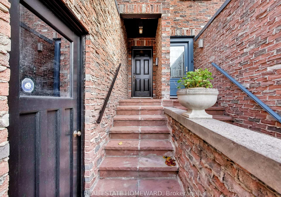 183-madison-avenue-toronto-ontario-c12974732