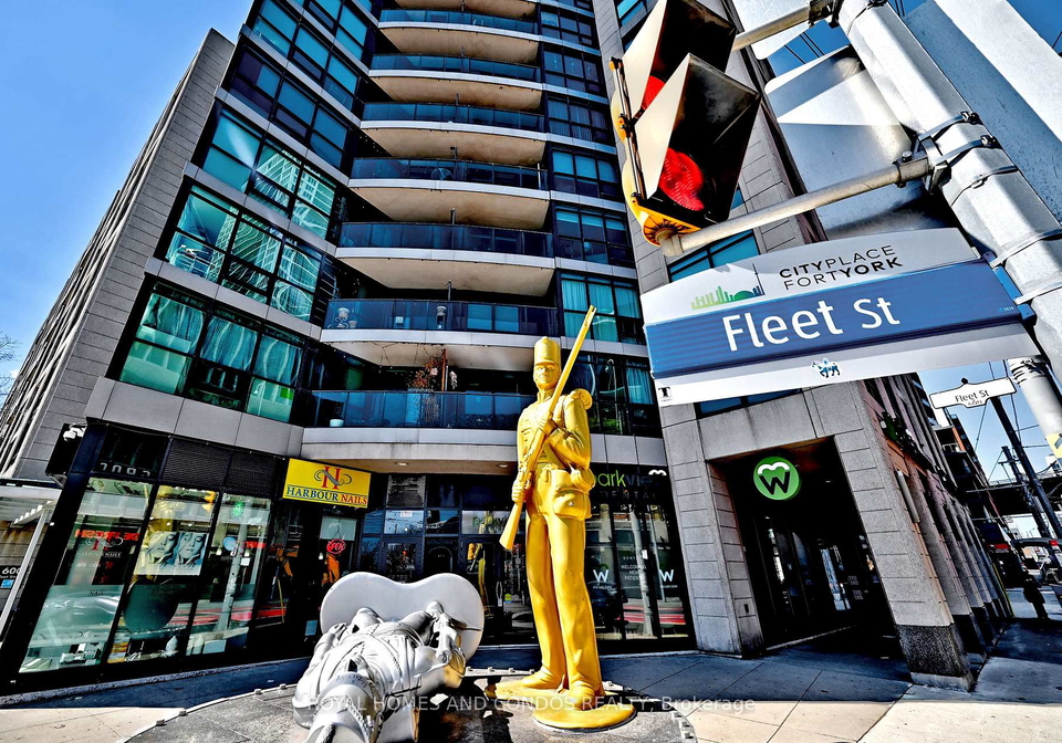 600-fleet-street-toronto-ontario-c12974752