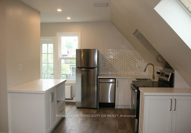 115-madison-avenue-toronto-ontario-c12975212