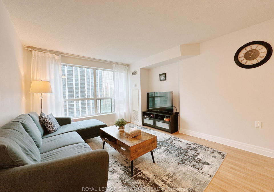21-hillcrest-avenue-north-york-ontario-c12975292