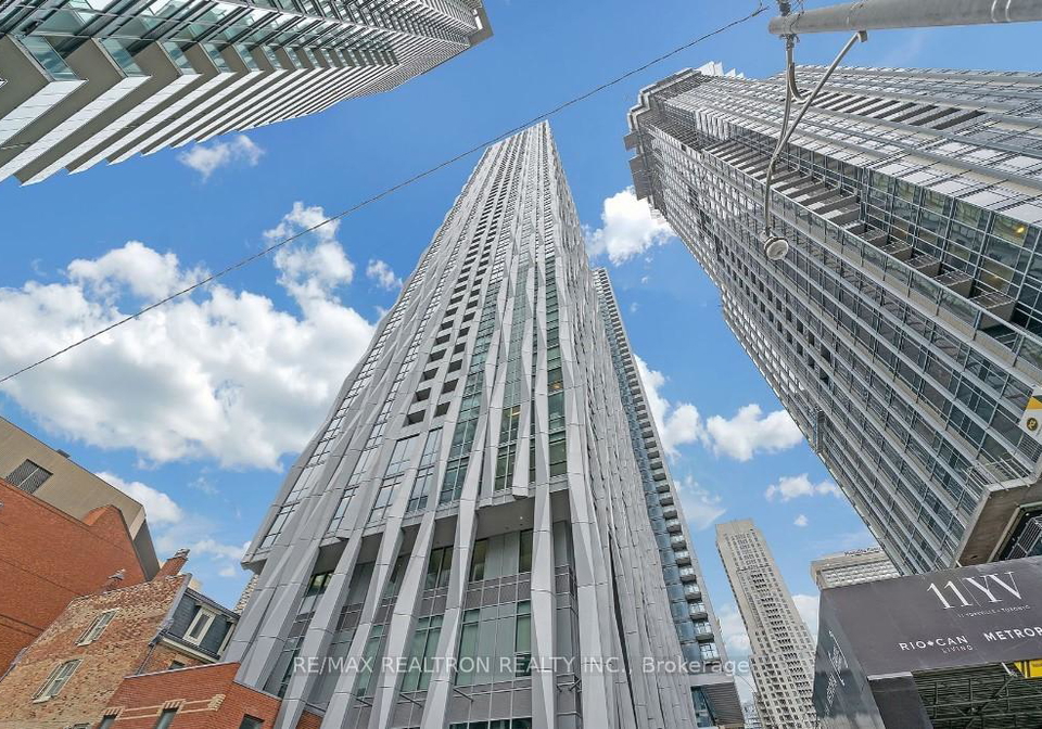 1-yorkville-avenue-toronto-ontario-c12975448