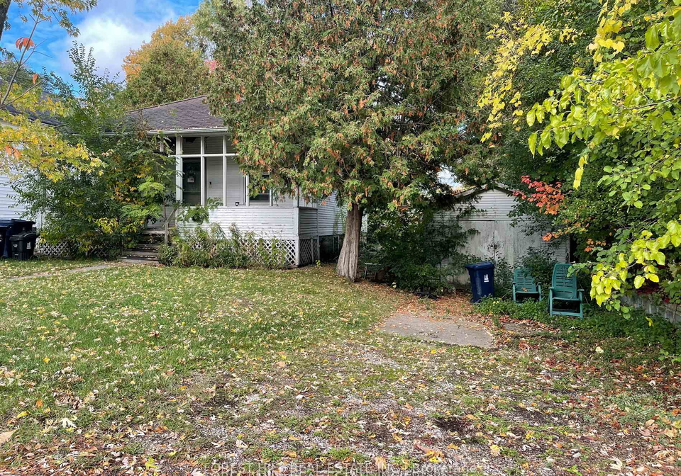 194-pemberton-avenue-north-york-ontario-c12975846